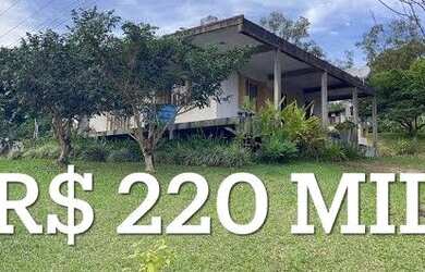 Imagem: O terreno possui 1m² de Área e está localizado em Santo