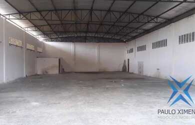 Imagem: O depósito possui 4 Vagas na garagem, 420m² de Área e está