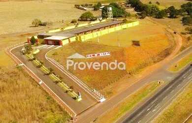 Imagem: O terreno possui 20.000m² de Área e está localizado em Distrito