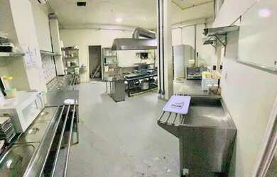 Imagem: O depósito possui 120m² de Área e está localizado em Campo