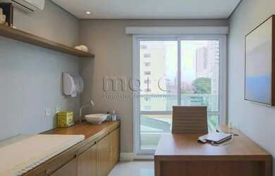 Imagem: O depósito possui 2 Vagas na garagem, 74m² de Área e está