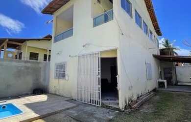 Imagem: A casa possui 4 Dormitórios, 5 Banheiros, 3 Vagas na garagem