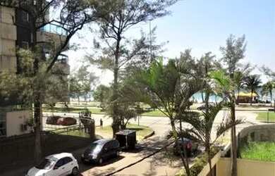 Imagem: O apartamento possui 3 Dormitórios, 2 Banheiros, 2 Vagas na