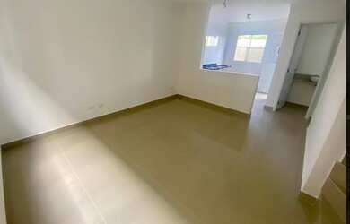 Imagem: A casa em condomínio possui 2 Dormitórios, 3 Banheiros, 2