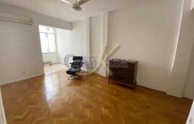 Imagem: O apartamento possui 2 Dormitórios, 2 Banheiros e 84m² de