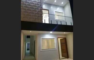 Imagem: A casa possui 3 Dormitórios, 3 Banheiros, 2 Vagas na garagem