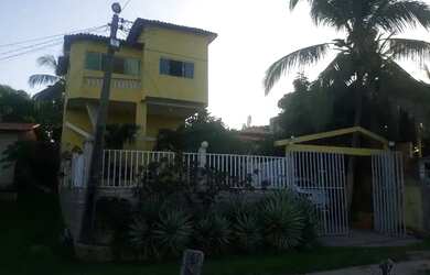 Imagem: A casa possui 2 Dormitórios, 1 Banheiro, 3 Vagas na garagem