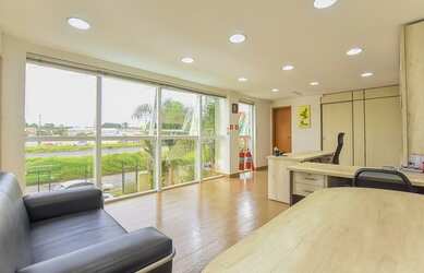 Imagem 3: Barracão para venda com 280 metros quadrados e terreno de 648 metros