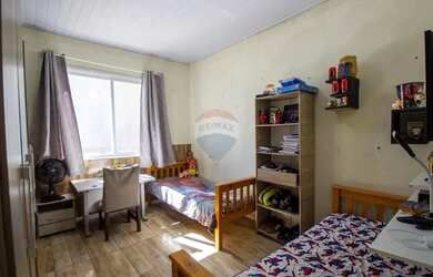 Imagem 13: Casa Aconchegante no Bairro Patronato Conforto, Economia e Localização Estratégica