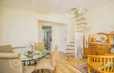 Imagem 9: Imóvel para venda possui 130 metros quadrados com 2 quartos em Petrópolis...