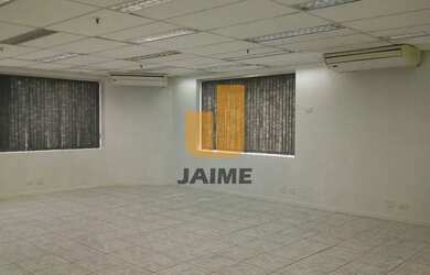 Imagem: O depósito possui 1 Vaga na garagem, 50m² de Área e está