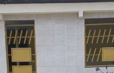 Imagem: A casa à venda possui 4 Dormitórios, 2 Banheiros e 2 Vagas