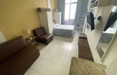 Imagem: O apartamento possui 1 Dormitório, 1 Banheiro, 40m² de Área