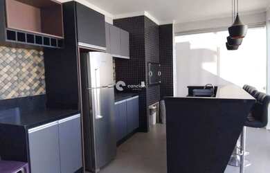 Imagem: A casa possui 4 Dormitórios, 5 Banheiros, 4 Vagas na garagem