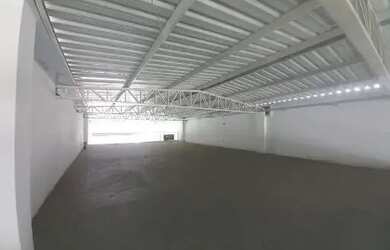 Imagem: O depósito possui 4 Vagas na garagem, 800m² de Área, Imóvel