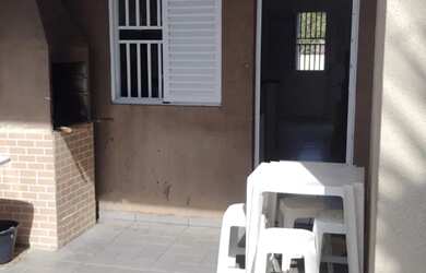 Imagem 2: Casa na praia com piscina