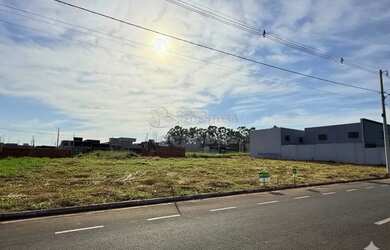 Imagem: O terreno possui 339m² de Área e está localizado em São