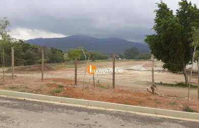 Imagem: O terreno possui 300m² de Área e está localizado em Laranja