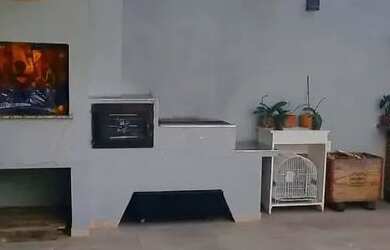 Imagem 2: Vendo essa casa bem localizada no bairro Parque Dez! Aceito Negócio