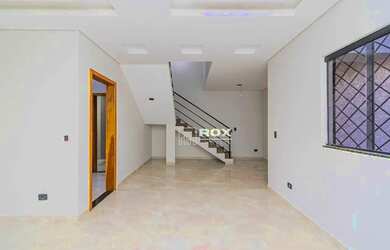 Imagem 4: Casa triplex com 3 suítes e quintal para alugar - Fazenda Rio Grande/PR