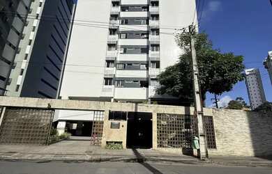 Imagem: O apartamento possui 3 Dormitórios, 2 Banheiros, 1 Vaga na