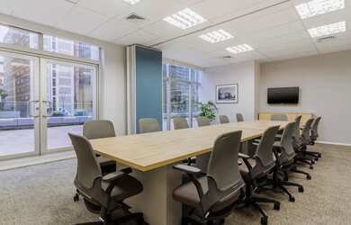 Imagem: Reserve espaço de escritório aberto para empresas de todos