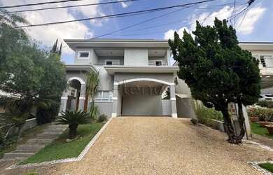 Imagem: A casa em condomínio possui 4 Dormitórios, 4 Banheiros, 4