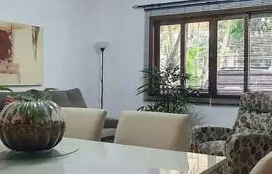 Imagem: A casa em condomínio possui 2 Dormitórios, 2 Banheiros, 2