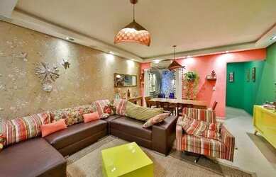 Imagem: A casa possui 3 Dormitórios, 3 Banheiros, 5 Vagas na garagem