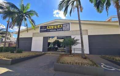 Imagem: O depósito possui 5 Vagas na garagem, 1.670m² de Área e