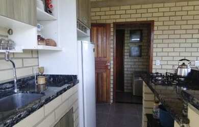 Imagem 12: Lindo sobrado de alvenaria, todo cercado de tela, linda vista da região