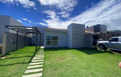 Imagem: A casa em condomínio possui 3 Dormitórios, 2 Banheiros, 3