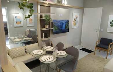 Imagem: O apartamento possui 2 Dormitórios, 1 Banheiro, 1 Vaga na garagem