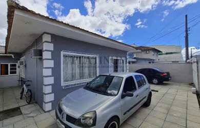 Imagem: A casa possui 4 Dormitórios, 2 Banheiros, 100m² de Área e