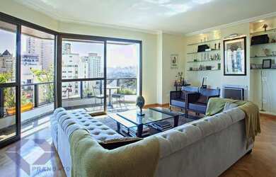 Imagem: O apartamento possui 4 Dormitórios, 5 Banheiros, 4 Vagas na