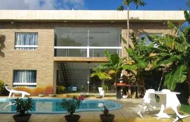 Imagem: A casa em condomínio possui 5 Dormitórios, 5 Banheiros, 2