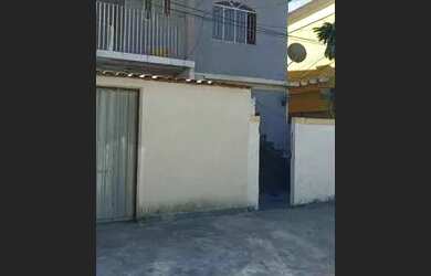 Imagem: A casa possui 2 Dormitórios e 1 Banheiro e está localizado