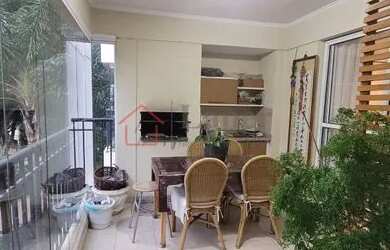 Imagem: O apartamento possui 4 Dormitórios, 5 Banheiros, 3 Vagas na