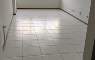 Imagem: O depósito possui 1 Vaga na garagem e está localizado em Brotas