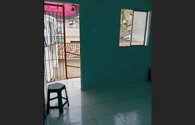 Imagem: A casa possui 1 Dormitório, 1 Banheiro e está localizado