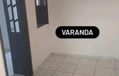 Imagem: A casa possui 3 Dormitórios, 2 Banheiros, 5 Vagas na garagem