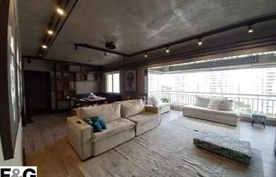 Imagem: O apartamento possui 2 Dormitórios, 2 Banheiros, 2 Vagas na