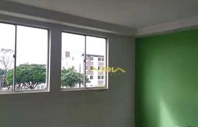 Imagem: O apartamento possui 3 Dormitórios, 1 Banheiro, 1 Vaga na garagem