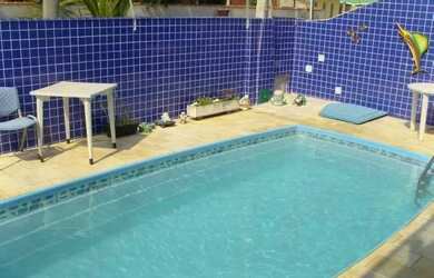 Imagem 9: Sobrado a venda em Peruibe com piscina, 5 dormitórios sendo 2 suites...