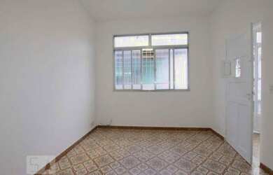 Imagem: O apartamento possui 3 Dormitórios, 1 Banheiro, 2 Vagas na