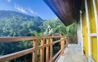 Imagem: A casa em condomínio possui 3 Dormitórios, 3 Banheiros, 2