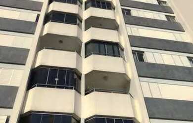 Imagem: O apartamento possui 3 Dormitórios, 1 Banheiro, 1 Vaga na garagem