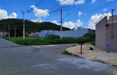 Imagem: O terreno possui 301.320m² de Área e está localizado em