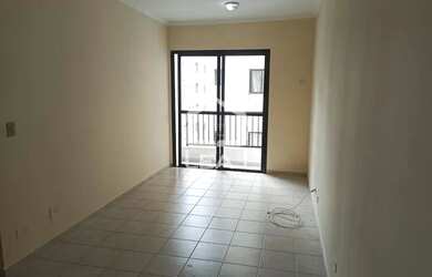 Imagem: O apartamento possui 1 Dormitório, 1 Banheiro, 1 Vaga na garagem