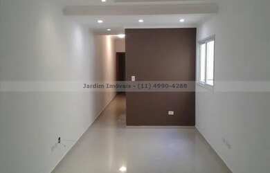 Imagem: O apartamento possui 3 Dormitórios, 1 Banheiro, 2 Vagas na